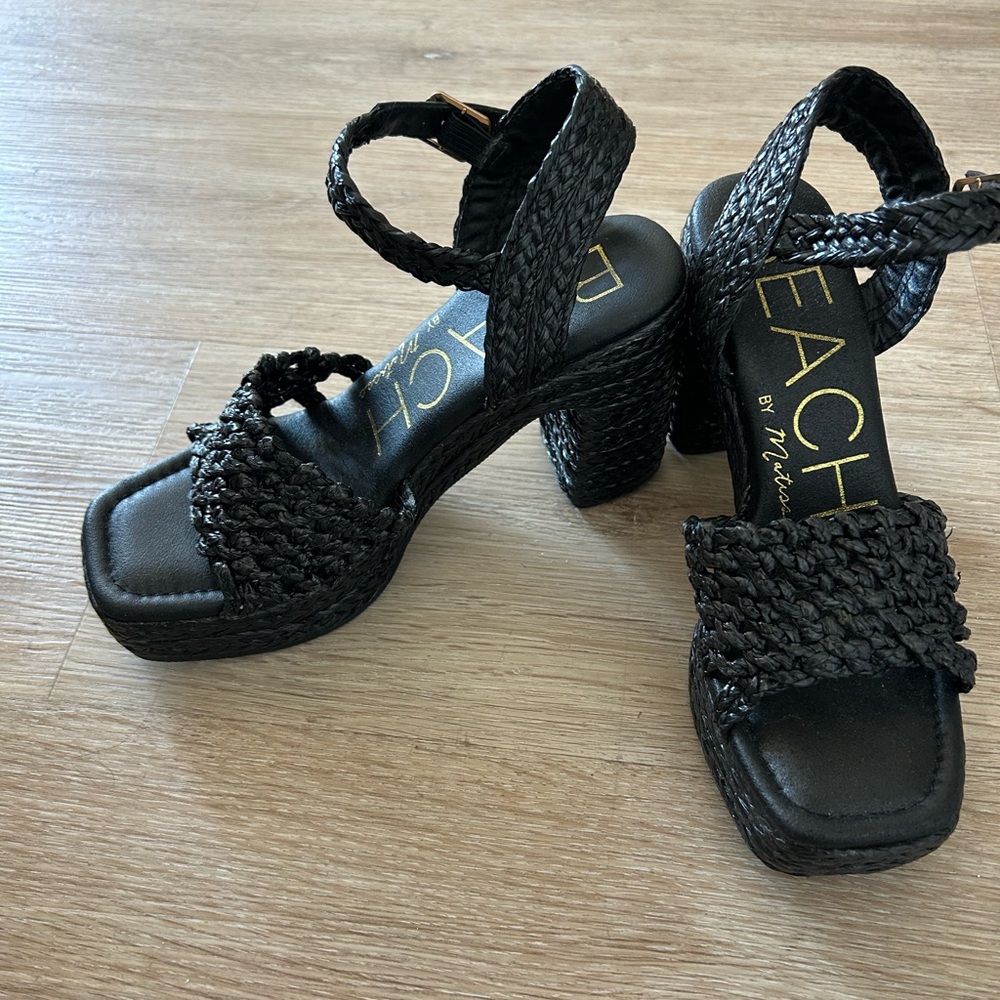 Black woven Women's Sandals